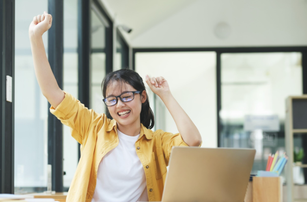 online Spanish courses companies FUNDAE